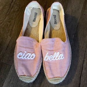NWOT Ciao Bella Soludos slip ons